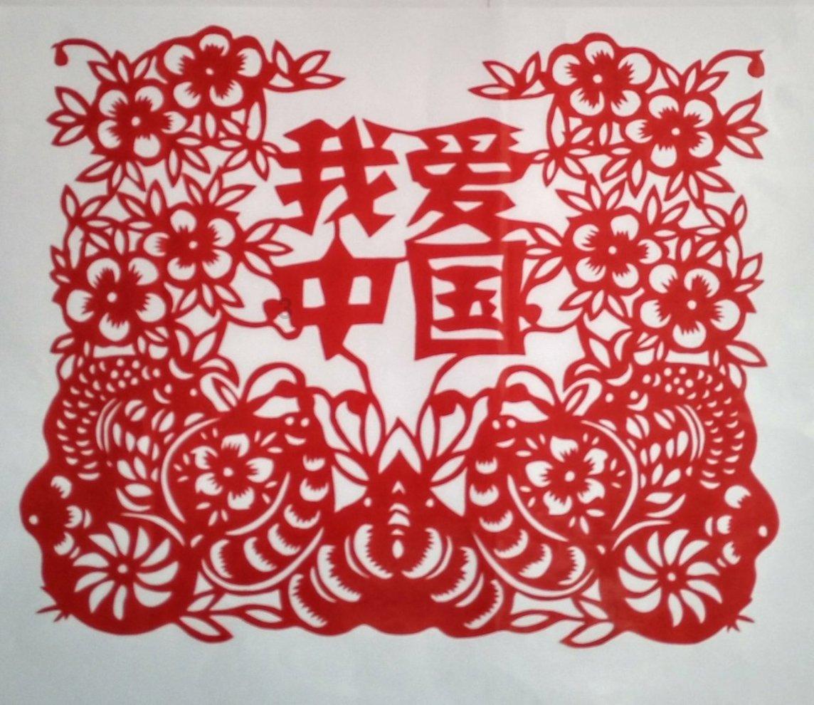 逃离荒废房屋